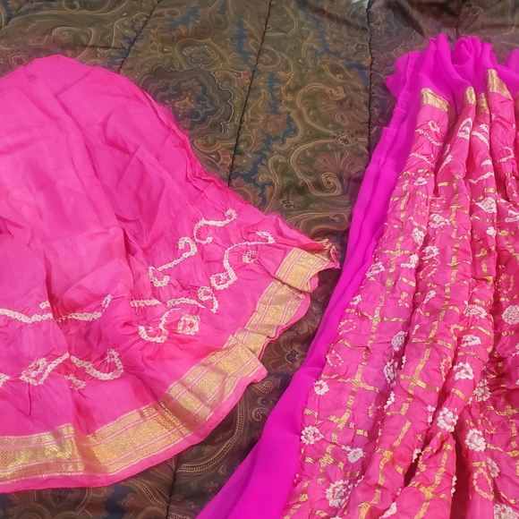 Bandhani Saree / Sari--Pink and Gold Zari (brand new) - Picture 7 of 14